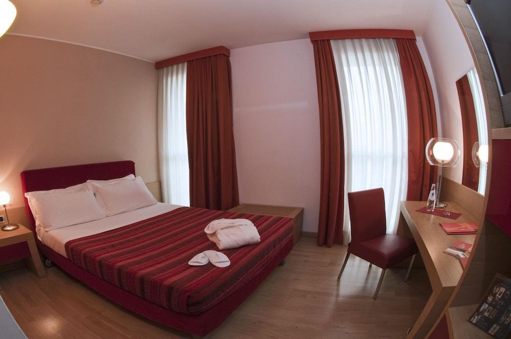 Hotel Remilia Reggio Emilia Luaran gambar