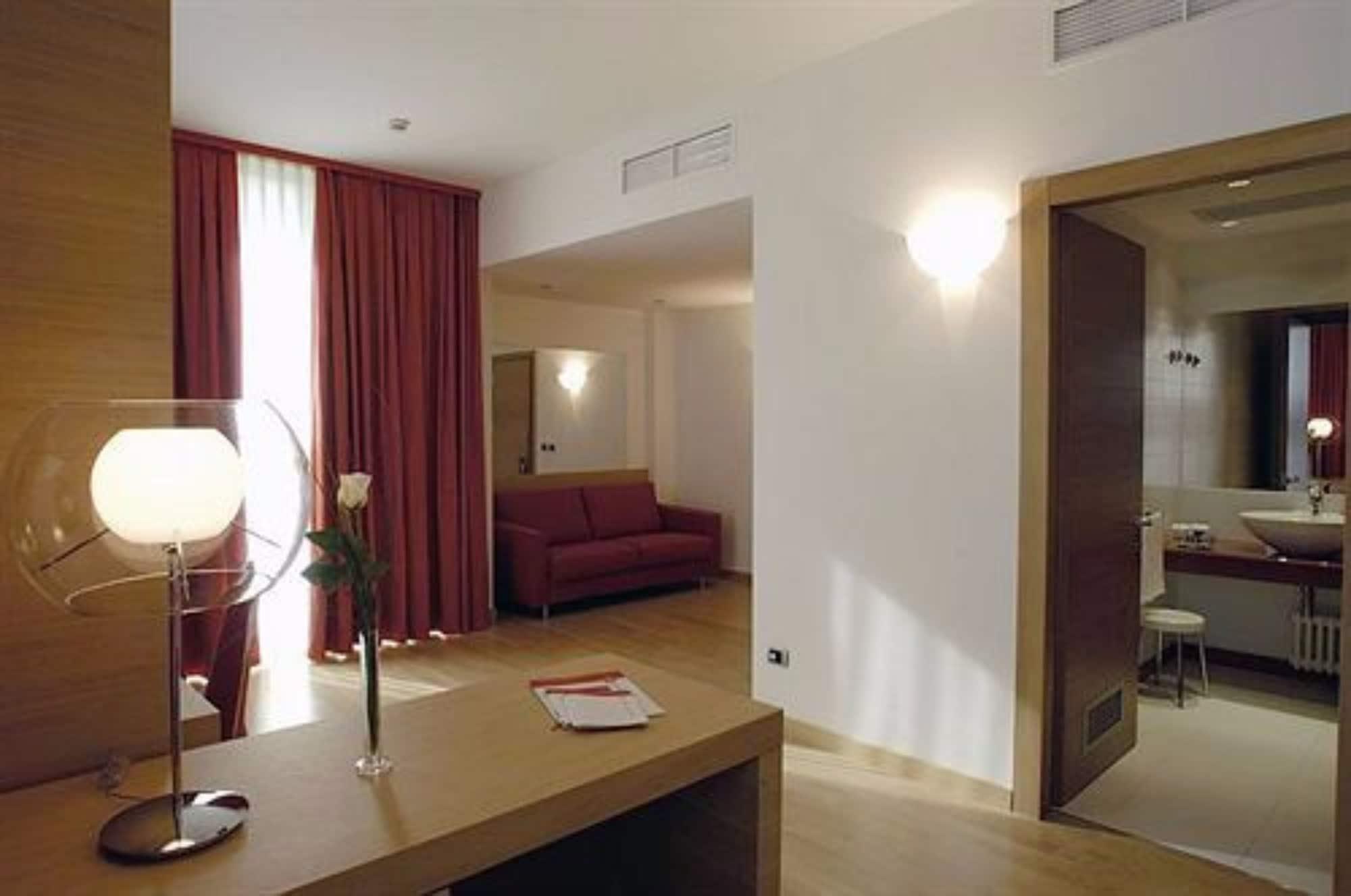 Hotel Remilia Reggio Emilia Luaran gambar