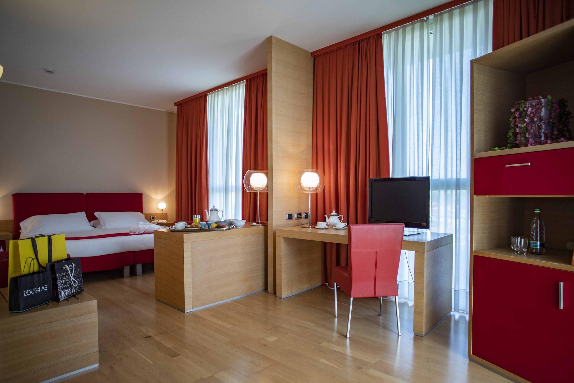 Hotel Remilia Reggio Emilia Luaran gambar