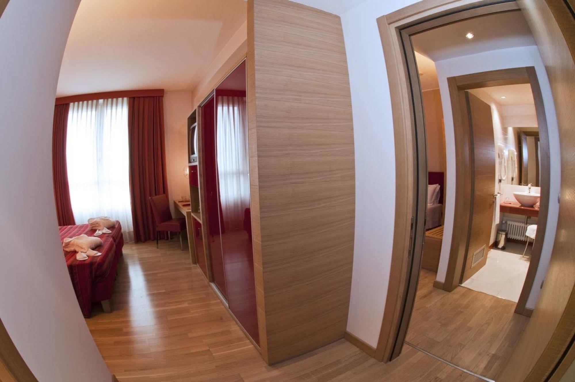 Hotel Remilia Reggio Emilia Luaran gambar